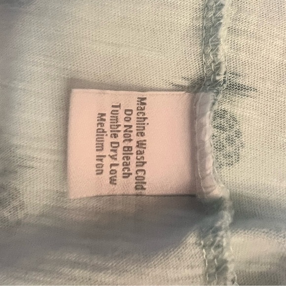 BROKEN THREADS- Men’s T-Shirt - Picture 5 of 8